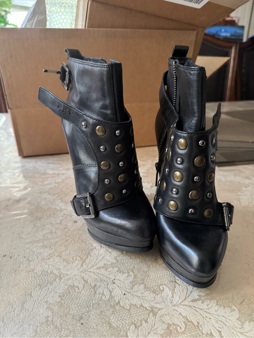 NWOT Michael Kors Bryn Black Leather Studded Heeled Platform Boots 7.5